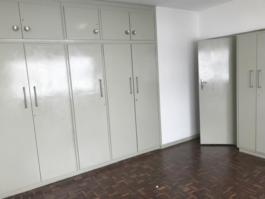 To Let 1 Bedroom Property for Rent in Sea Point Western Cape